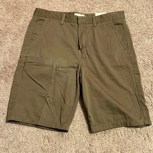 fw size 33 brown/tan shorts. NEVER WORN